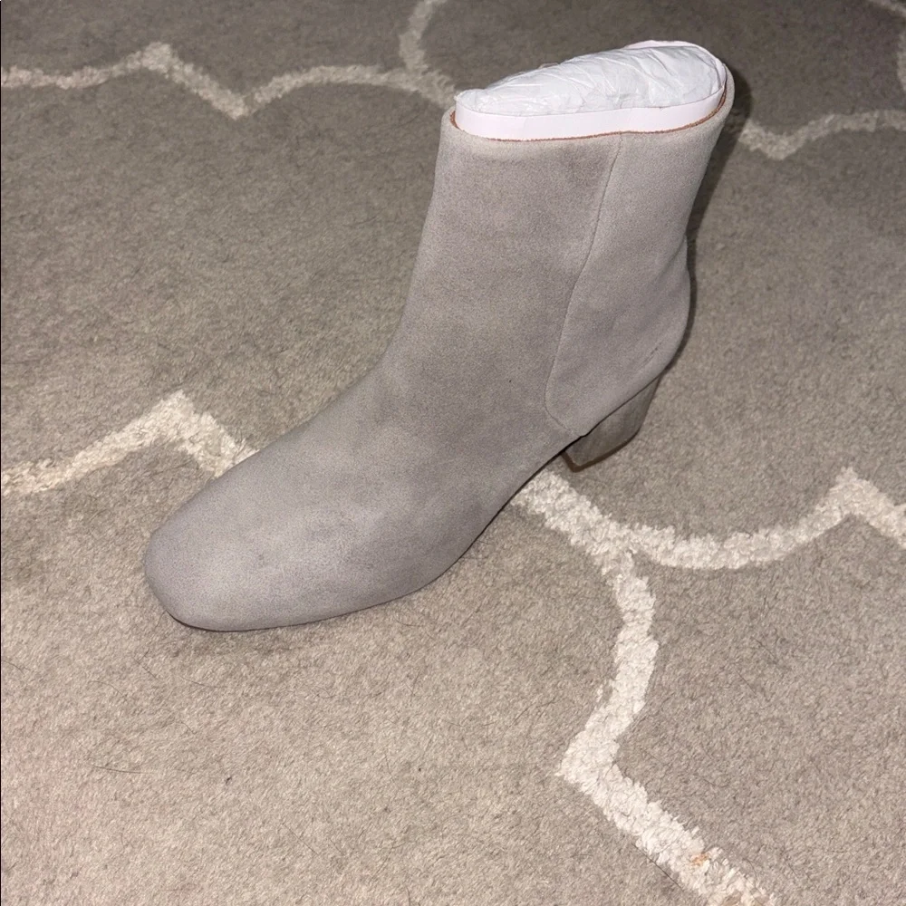 Aqua College gray suede ECHO fallen rocks waterproof ankle heeled boots Size 7.5